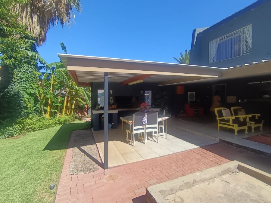 4 Bedroom Property for Sale in Hillcrest Northern Cape